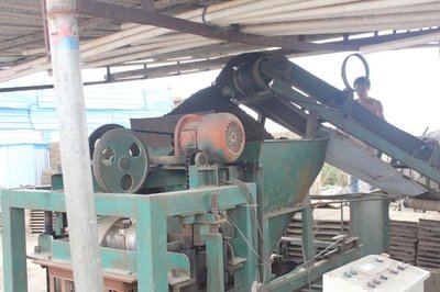 一家人的水泥磚夢 廣西人在海南的苦樂制造記